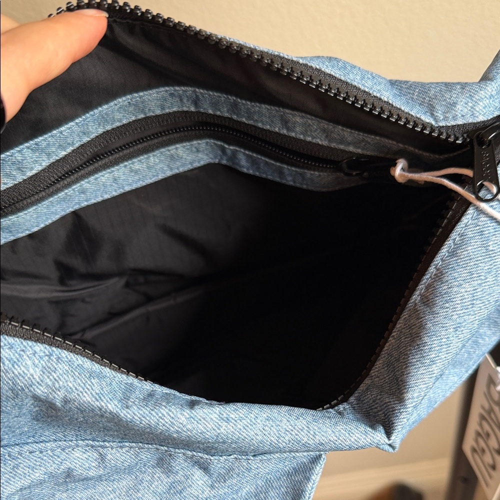 Medium Cargo Crossbody Baggu Bag - Picture 3 of 3
